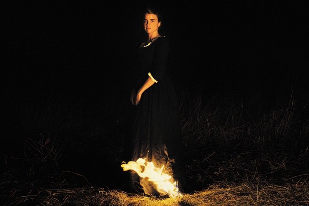 portrait-of-a-lady-on-fire-2019-003-adele-haenel-fire